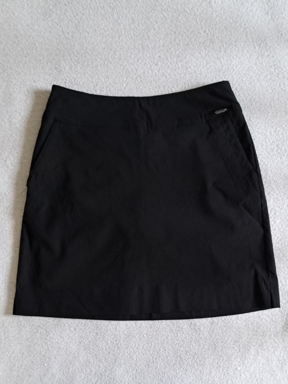 S.C.& Co. Pull On Skort Black Solid Womens Size 4 Stretch Classic Minimalist